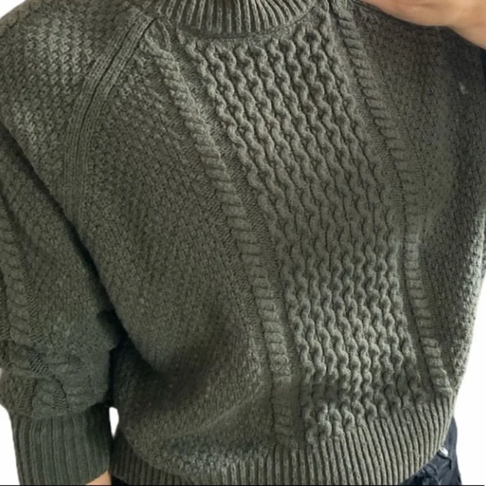 BP Nordstrom Chunky Cable Knit Cropped Sweater XXS
